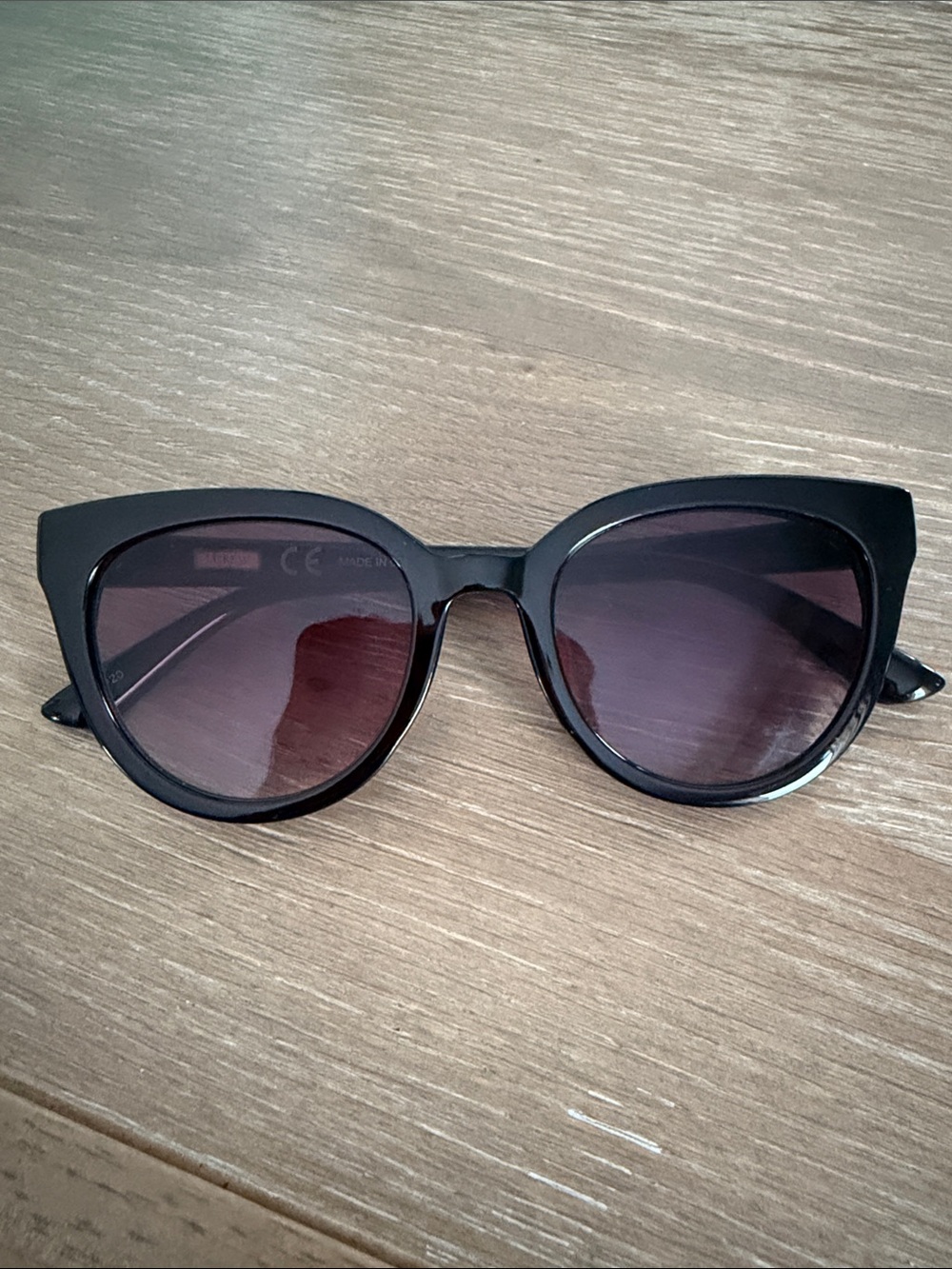 GUC J. Crew Factory Black Cat-Eye Sunglasses with Dark Lenses